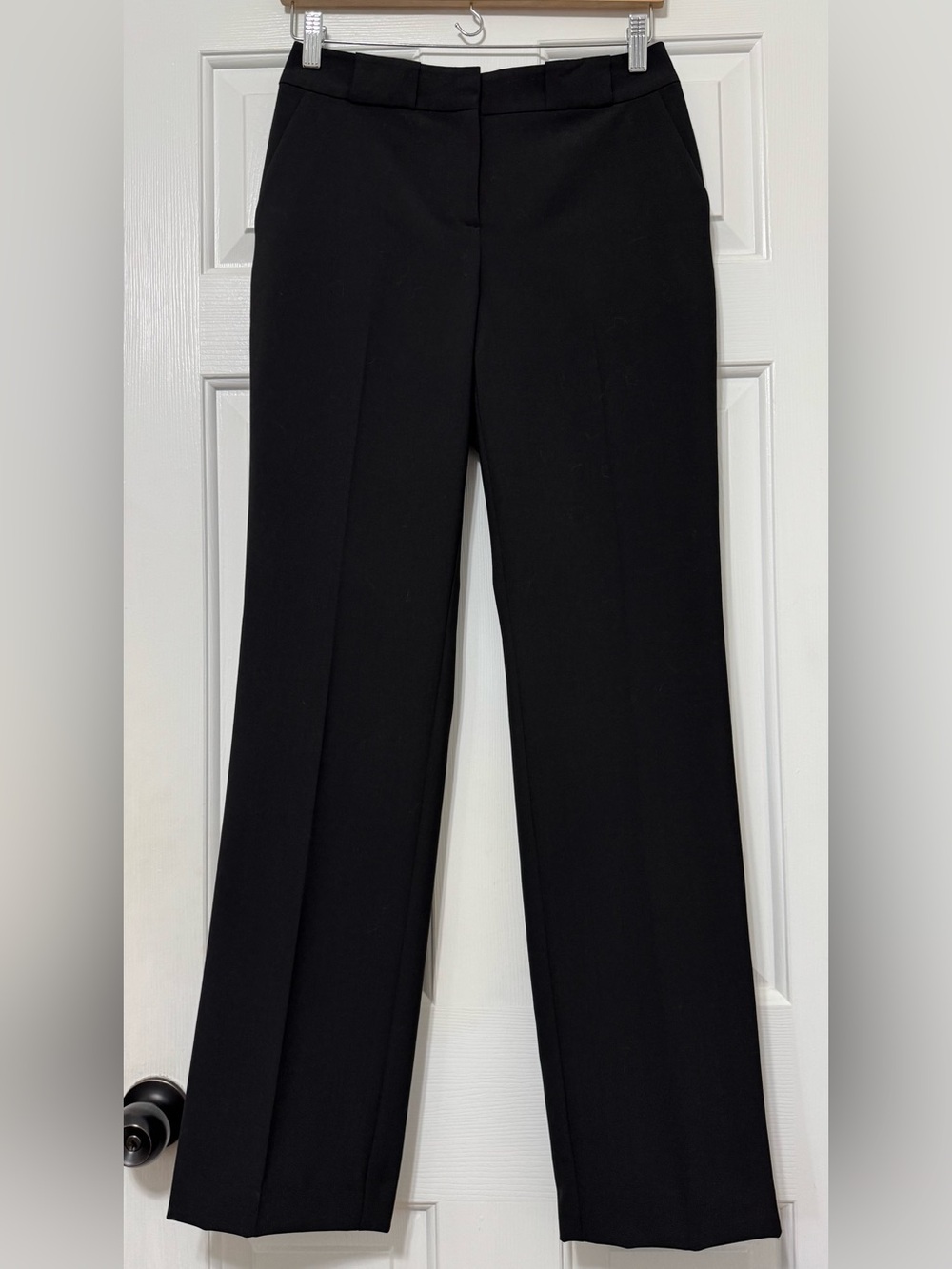 St John black straight fit back pockets side front pockets pants size 4